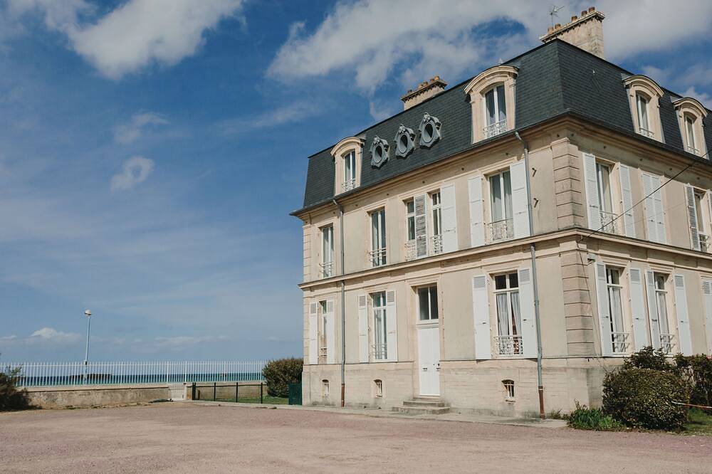 Appartement entier, Le Tinybeach, un Studio en front de mer à Asnelles in Asnelles, Côte de Nacre