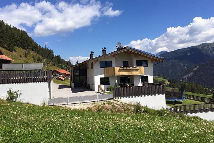 Ganze Ferienwohnung, Ferienwohnung mit großem Garten in Stubaier Alpen, Gries am Brenner