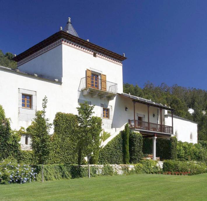 Hotel para 2 personas, con vistas y jardín en Boal