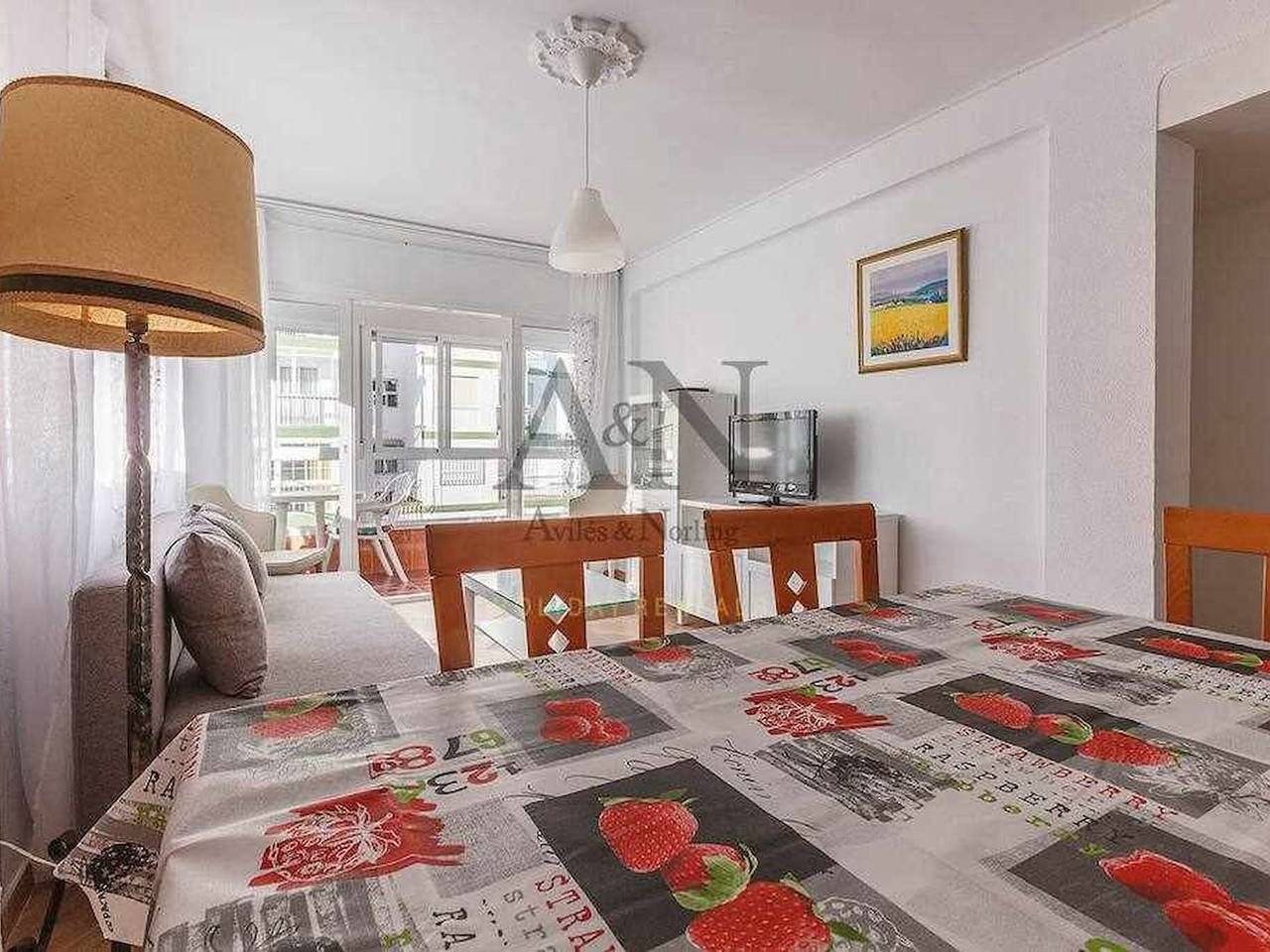 Ganze Wohnung, Wohnung in Torre del Mar mit Klimaanlage und Pool in Playa de Torre del Mar, Torre del Mar