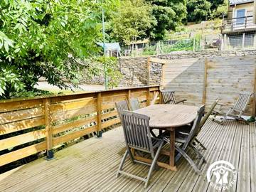 Gîte pour 4 personnes, avec terrasse ainsi que jardin et sauna dans Pic de Nore