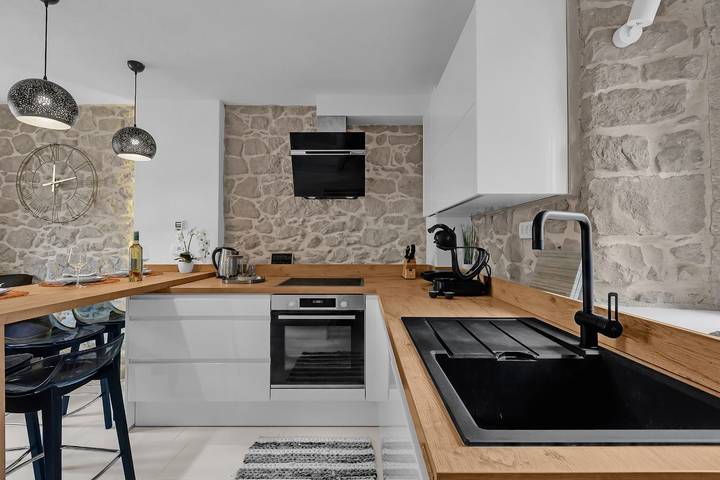 Ferienwohnung für 4 Personen, mit Balkon/Terrasse in Makarska - 3