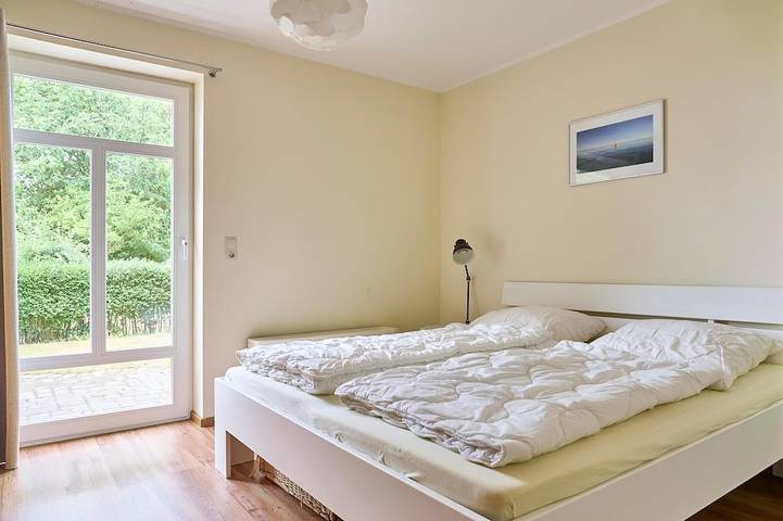 Ferienhaus für 6 Personen, mit Garten und Terrasse in Lemkenhafen - 3