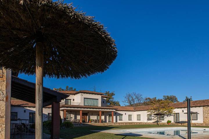 Casa rural para 12 personas, con Balcón y Terraza además de Jardín y Piscina en Sierra de Gata