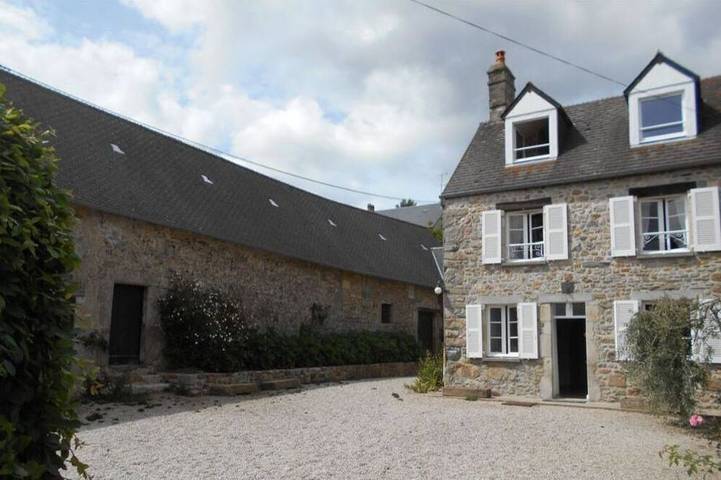 Location de vacances pour 8 personnes, avec jardin à Le Vast