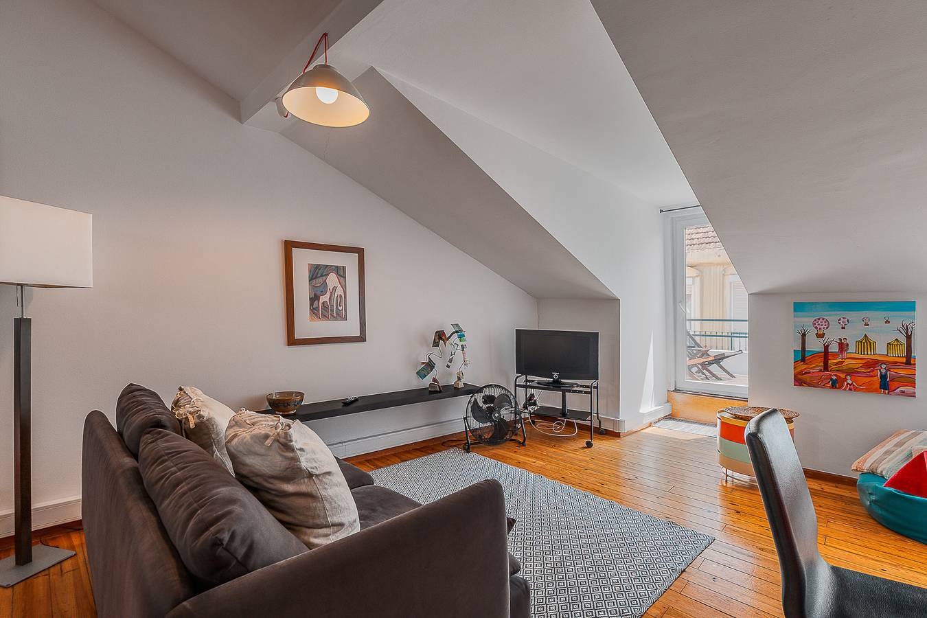 Ganze Wohnung, Ferienwohnung 'Madragoa' mit Privatterrasse, Balkon und Wi-Fi in Lissabon, Costa de Lisboa