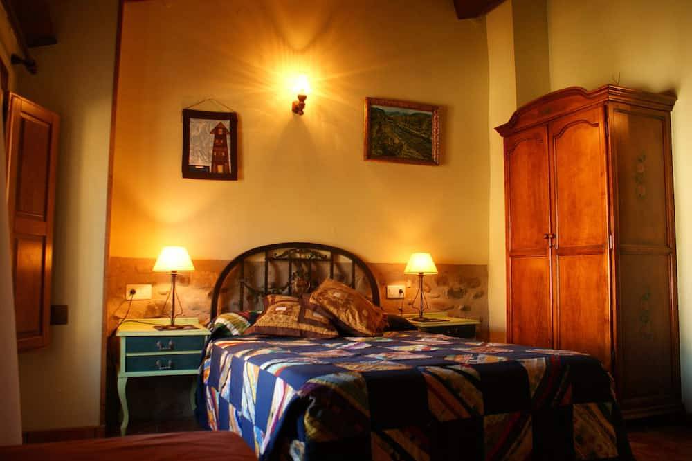 Rural House Uyarra (Ezcaray) in Ojacastro, La Rioja Province