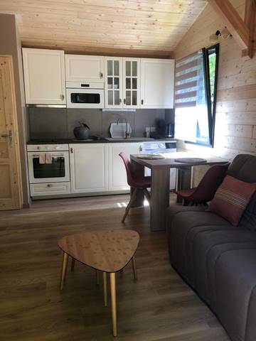 Maison de campagne pour 3 personnes, avec piscine ainsi que jardin et vue à Fanjeaux