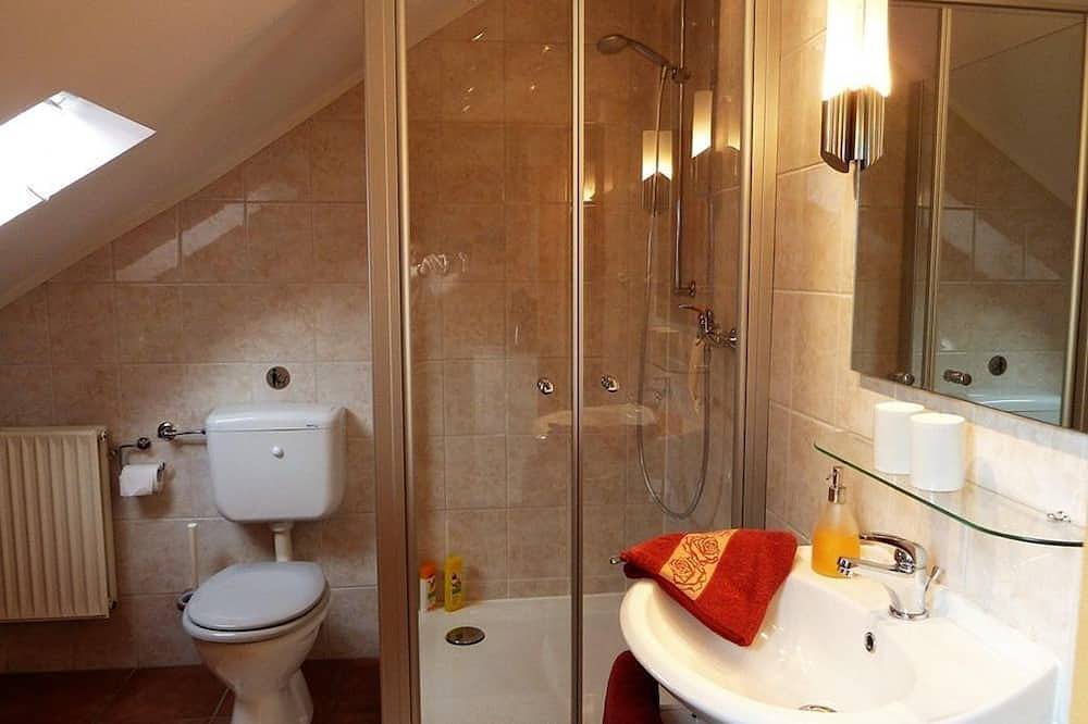 Entire apartment, House Adomeit - attic apartment with balcony in Bad Neuenahr-Ahrweiler, Ahr Valley