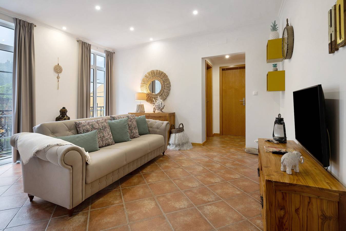 Appartamento intero, Casa vacanze Bali Furnas con vista sulle montagne, Wi-Fi e balcone in São Miguel Island, Furnas