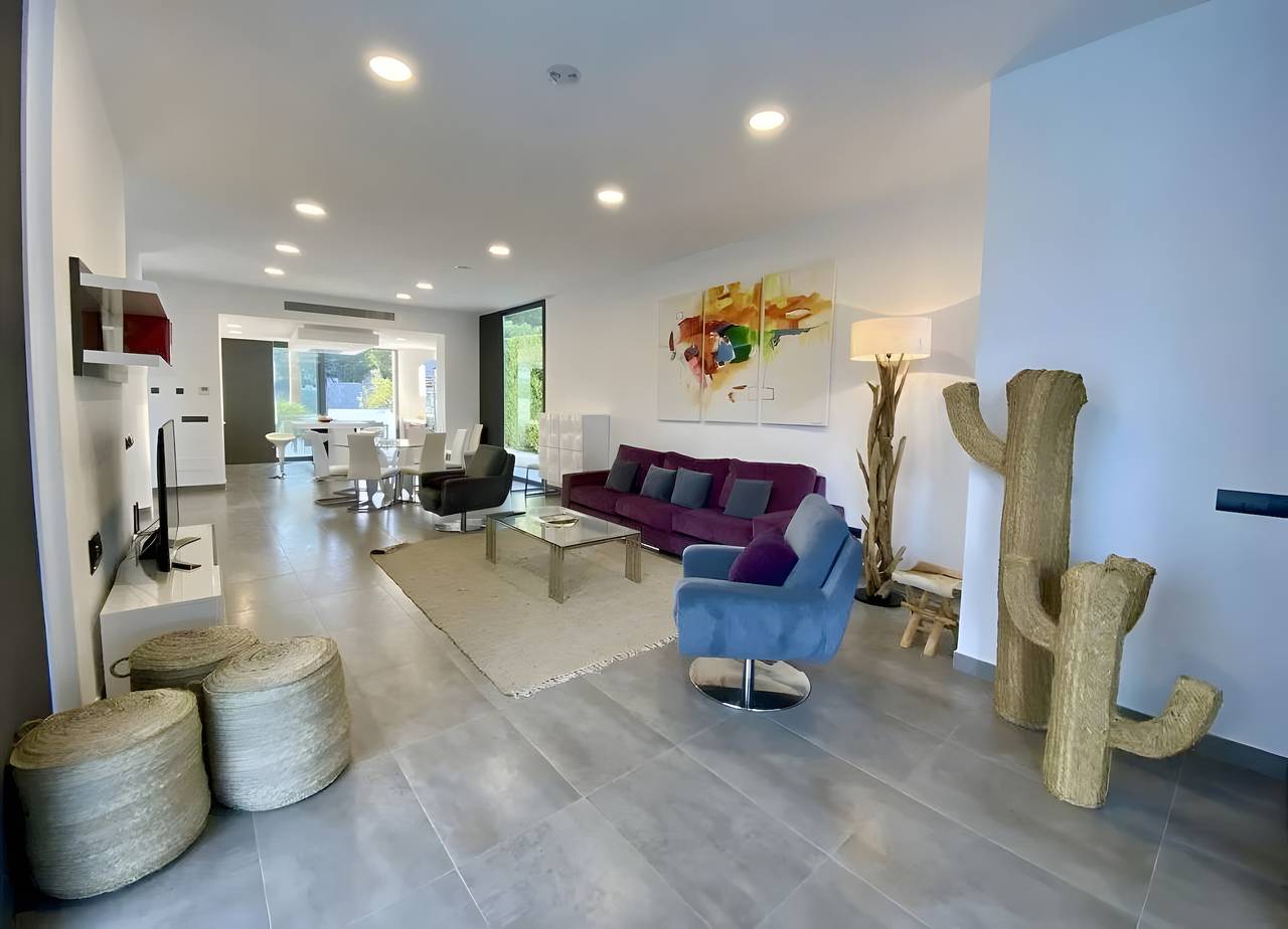 Holiday Home 'Maribiza' with Sea View, Wi-Fi and Air Conditioning in Cala Llenya, Santa Eulària des Riu