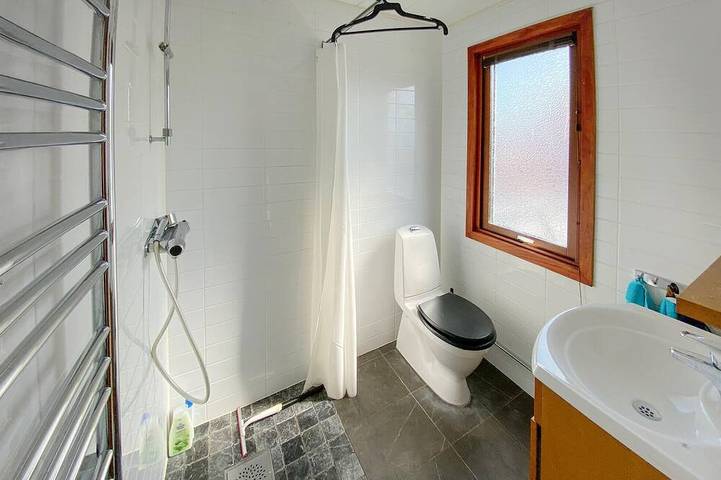 Schönes Haus mit 2 Schlafzimmern in. in Kungshamn, Norra Västkusten