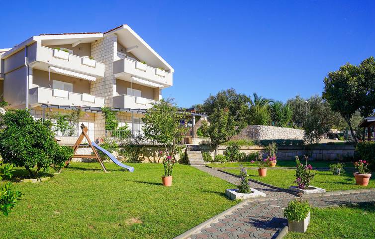Ferienwohnung für 2 Personen, mit Seeblick und Terrasse - 1