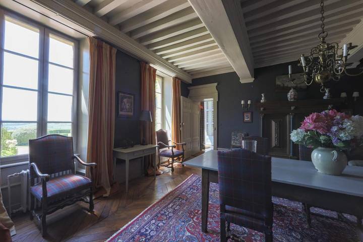 Location de vacances pour 14 personnes, avec piscine et terrasse à Saint-Julien-de-Civry - 3