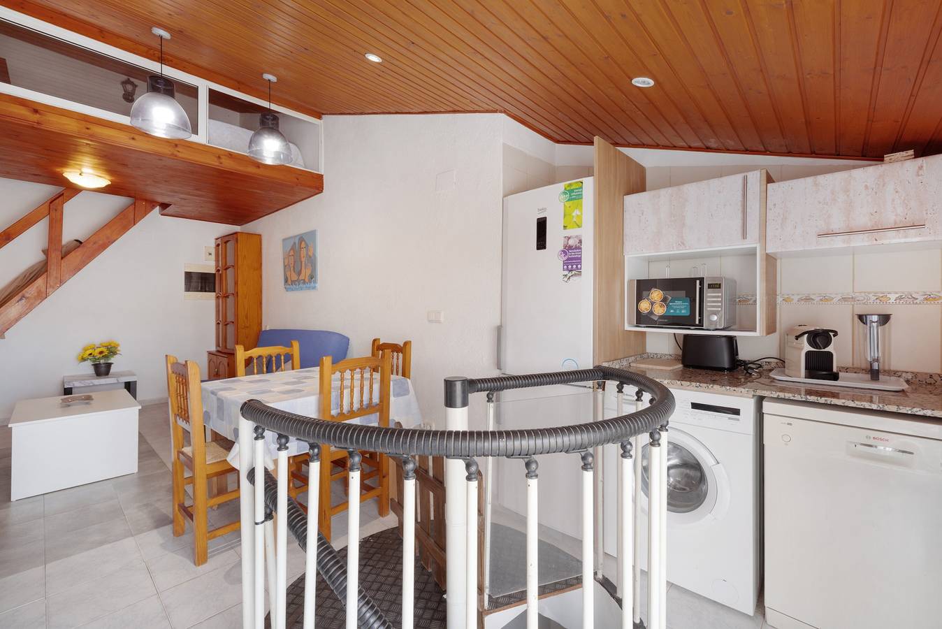 Apartamento entero, Apartamento 'Sobreático Salou' con piscina comunitaria, Wi-Fi y aire acondicionado in Salou, Costa Dorada