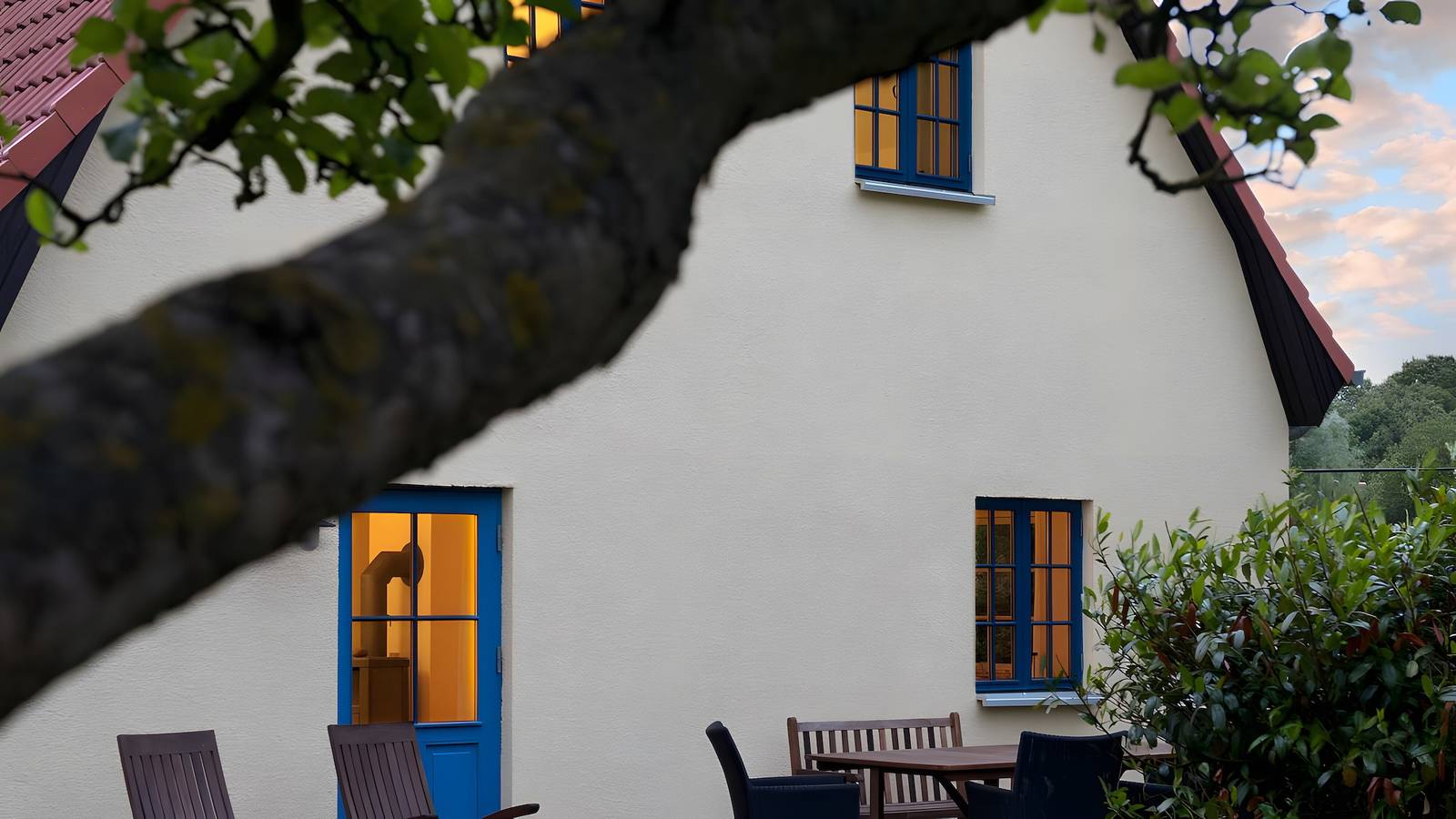 Holiday Home for 8 Guests (140 m²) in Klein Siemen Amid Beautiful Mecklenburg Countryside in Kröpelin, Rostock and Surroundings