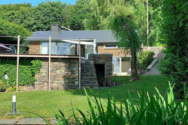 Location de vacances pour 2 personnes, avec jacuzzi et piscine ainsi que jardin et sauna à Lierneux - 2