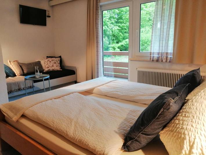 Hotel für 2 Personen, mit Terrasse und Garten sowie Sauna und Seeblick in Finkenstein am Faaker See - 4