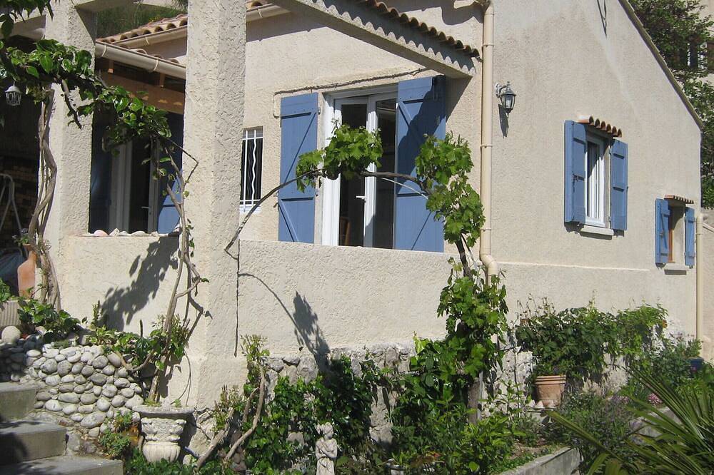 Maison T3 et jardin, au coeur des calanques, proche Marseille et Carry-Le-Rouet in Le Rove, Côte méditerranéenne (France)