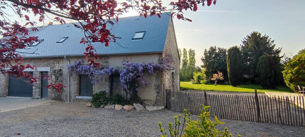 Location de vacances pour 12 personnes, avec vue et jardin à Dragey-Ronthon - 2