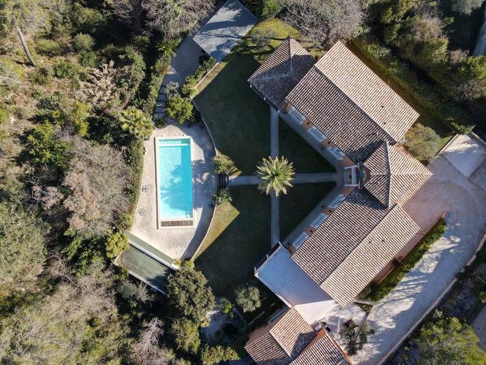 Villa pour 6 personnes, avec Terrasse et Jardin ainsi que Piscine et Vue