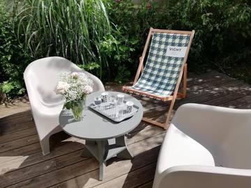 Gîte pour 9 personnes, avec terrasse et jardin dans Thermes Callou