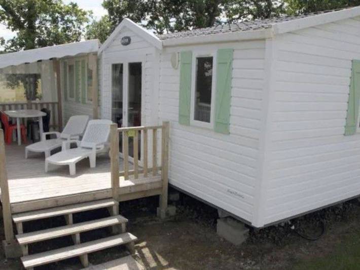 Mobil home pour 6 personnes, avec terrasse à La Chaize-Giraud