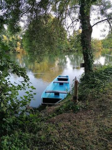 Gîte pour 5 personnes, avec vue ainsi que jardin et balcon à Durtal