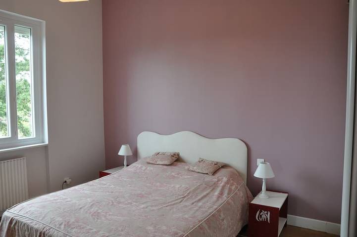 Location de vacances pour 12 personnes, avec terrasse et jardin à Sainte-Foy-lès-Lyon - 4