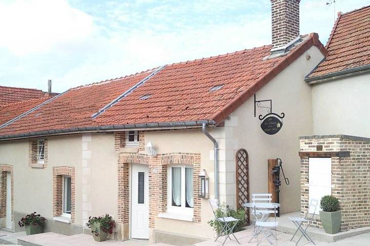 Gîte pour 10 personnes, avec Terrasse et Jardin