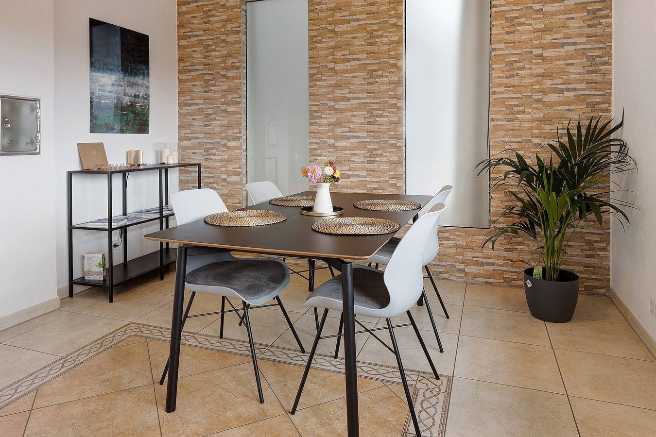 Ganze Wohnung, Moderne Ferienwohnung mit Seeblick und Balkon direkt am Bodensee-Radweg in Markelfingen, Radolfzell am Bodensee