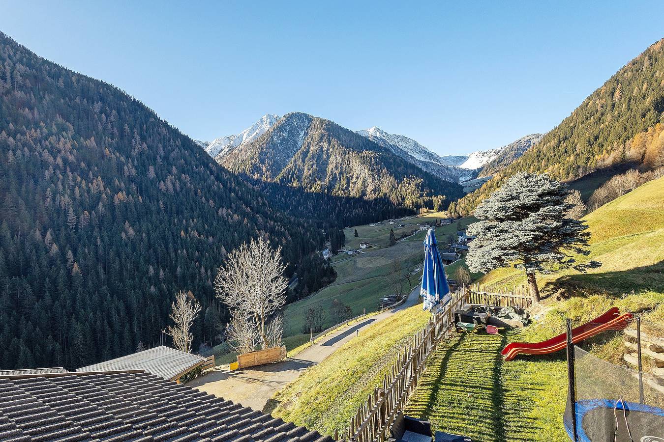 Zimmer 'Steinhof Zimmer Abendsonne' mit Bergblick, gemeinsamer Terrasse und Wlan in Mittertal (Ratschings), Ratschings