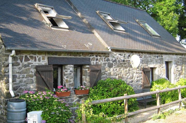 Gîte pour 5 personnes, avec terrasse et jardin