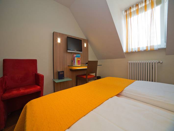 Stadthotel Freiburg - Kolping Hotels & Resorts - Doppelzimmer Economy in Freiburg, Südschwarzwald
