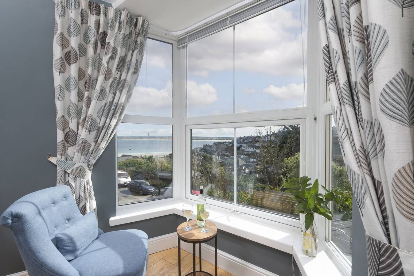Entire holiday apartment, Windsor Lookout in St. Ives, Cornwall
