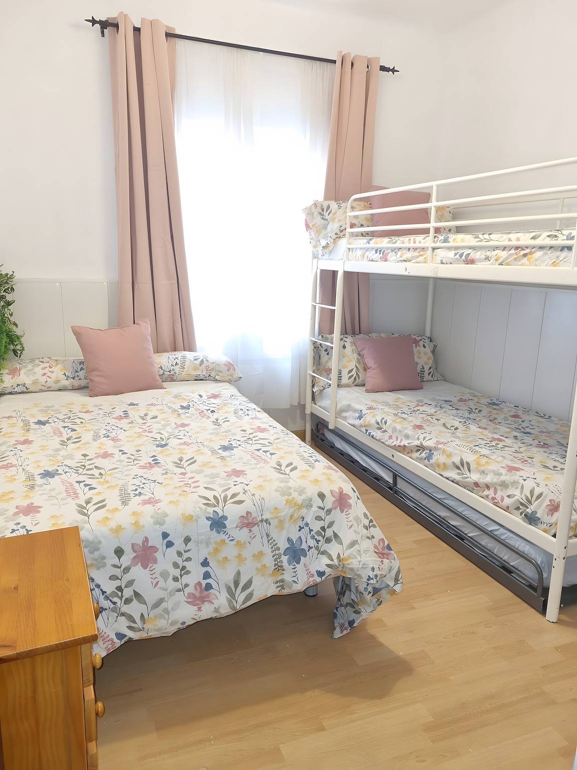Maison de vacances 'Pisito Del Pueblo' avec Wi-Fi et climatisation in Navaluenga, Valle del Alberche