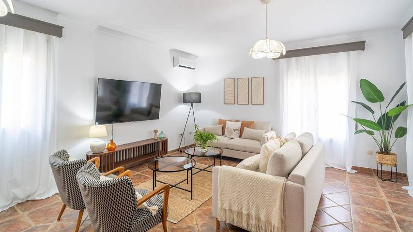 Casa rural para 12 personas, con piscina y balcón/terraza en Cuevas de San Marcos