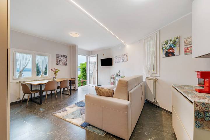 Holiday rental for 4 people, with Garden and Lake view in Lago Maggiore
