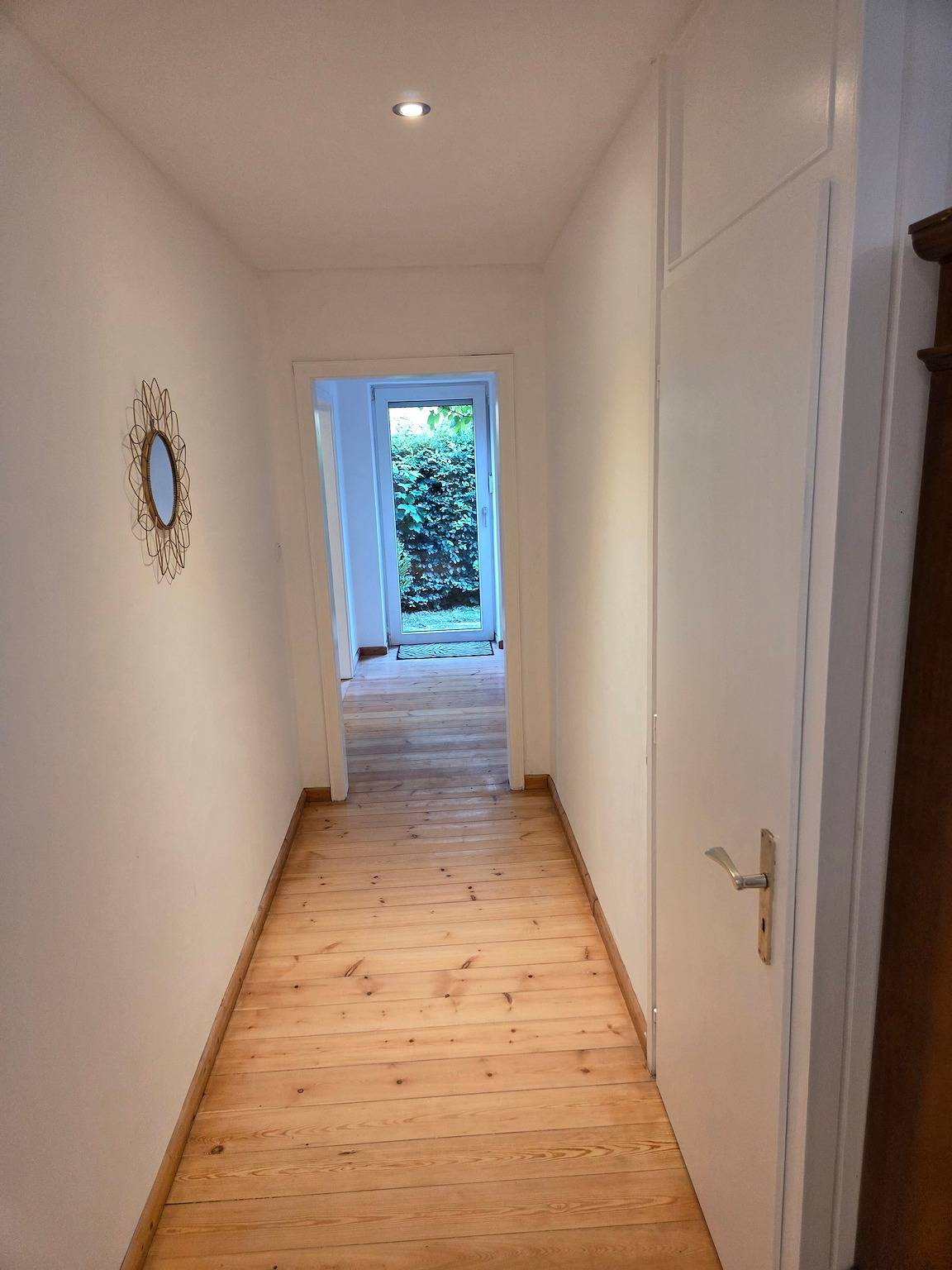 Ganze Wohnung, Apartment „Blauer Blick“ mit privater Terrasse im eingezäunten Garten in Kieler Förde, Laboe