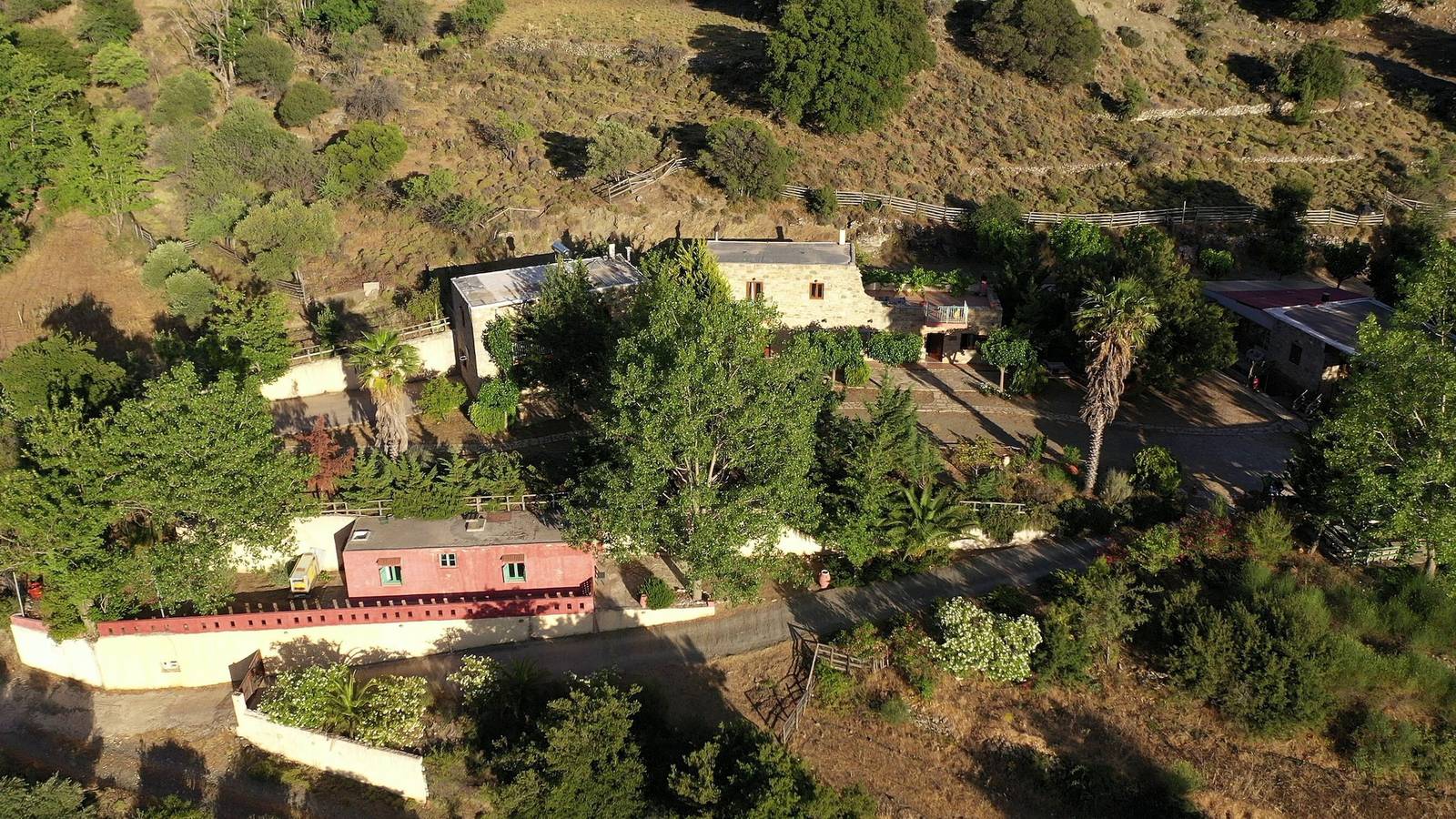 Landhus for 5 personer med balkon in Heraklion og Omegn