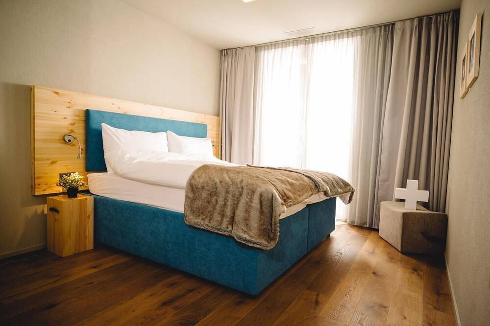 Ganze Wohnung, Wifi, stadtzentrum, sauna, terrasse, balkon, fernseher, schließfach für die skier, 39-41m² in Meiringen, Verwaltungskreis Interlaken-Oberhasli