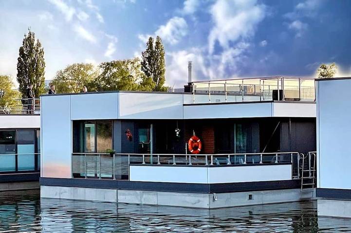 Hausboot für 6 Personen, mit Terrasse und Sauna, mit Haustier in Ribnitz-Damgarten