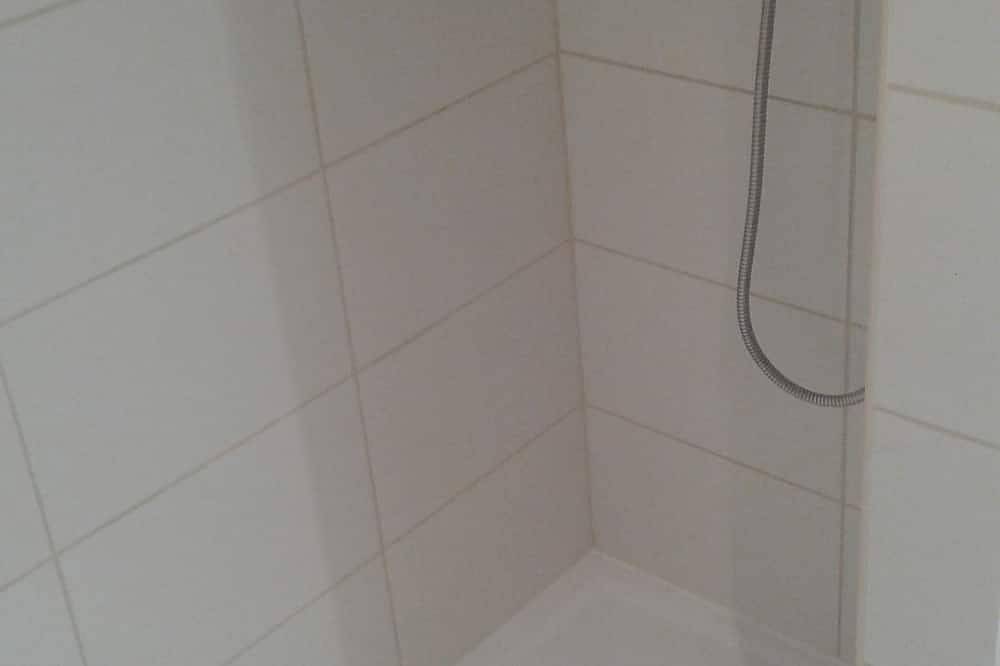 Apartamento entero, Charmant T2 Carcans Lac Proche Plage Avec Terrasse in Maubuisson, Carcans