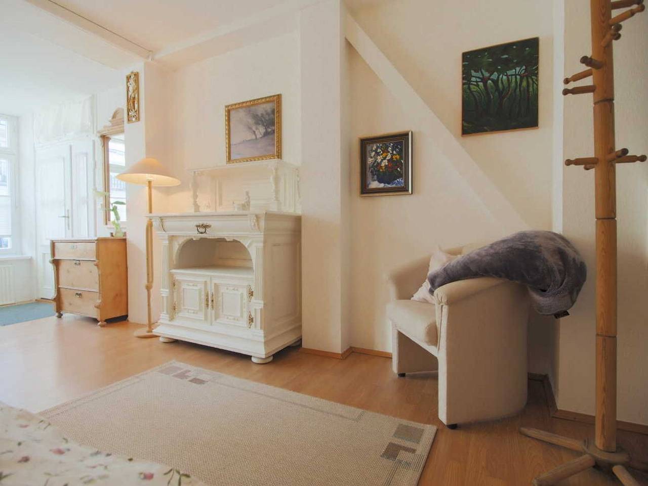 Ganze Ferienwohnung, Kapitänshaus Josame Fewo 1, nur 350 m zum Strand in Warnemünde Strand, Warnemünde