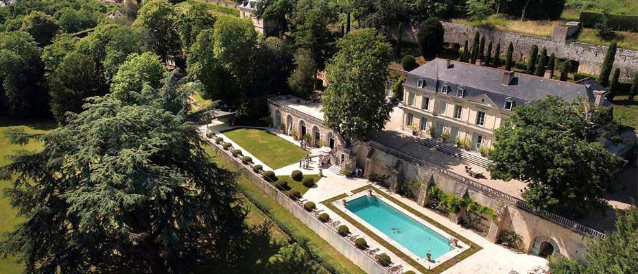 Location de vacances pour 2 personnes, avec jardin ainsi que piscine et vue à Vouvray