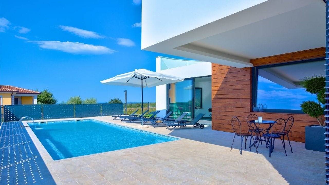 Eco-friendly Villa Aria with a pool and a party room in Visnjan, Central Istria