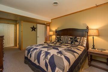 Chalet for 12 Guests in Gatlinburg, Sevier County, Picture 4