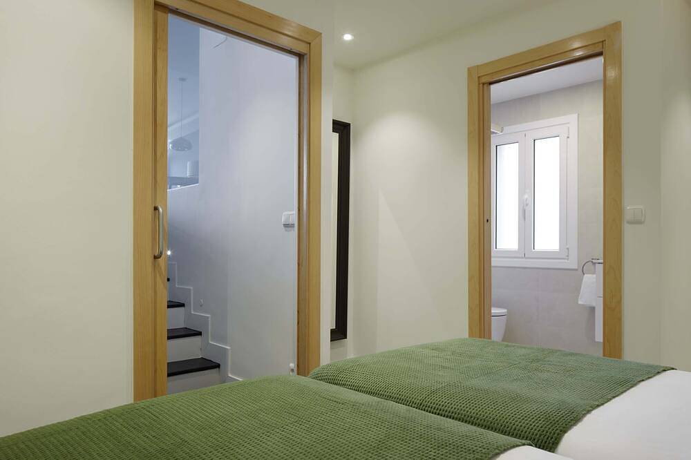 Appartamento intero, Santa Klara by Feelfreerentals in Playa de la Concha, San Sebastian
