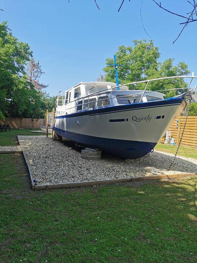 Bateau pour 2 personnes, avec Terrasse et Jardin