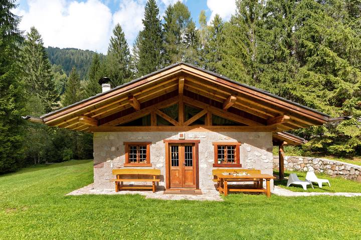 Casa vacanza per 6 persone, con giardino in Comano Terme